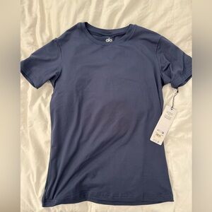 Alo yoga men’s conquer reform shirt sleeve, navy blue